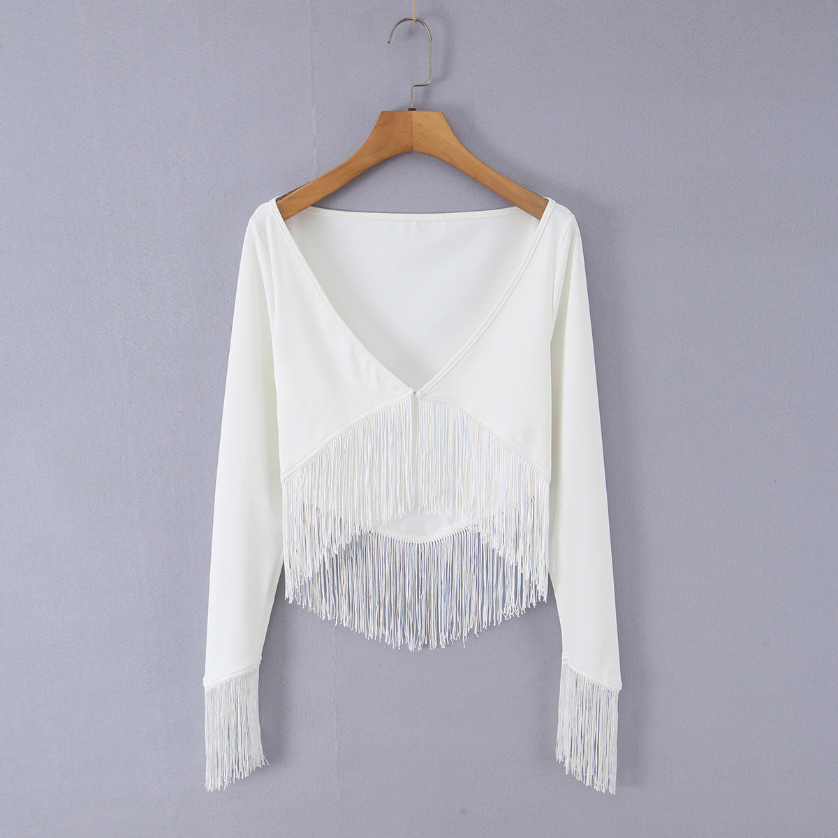 Top de Cuello en V con Flecos y Alta Elasticidad – Estilo Vacacional