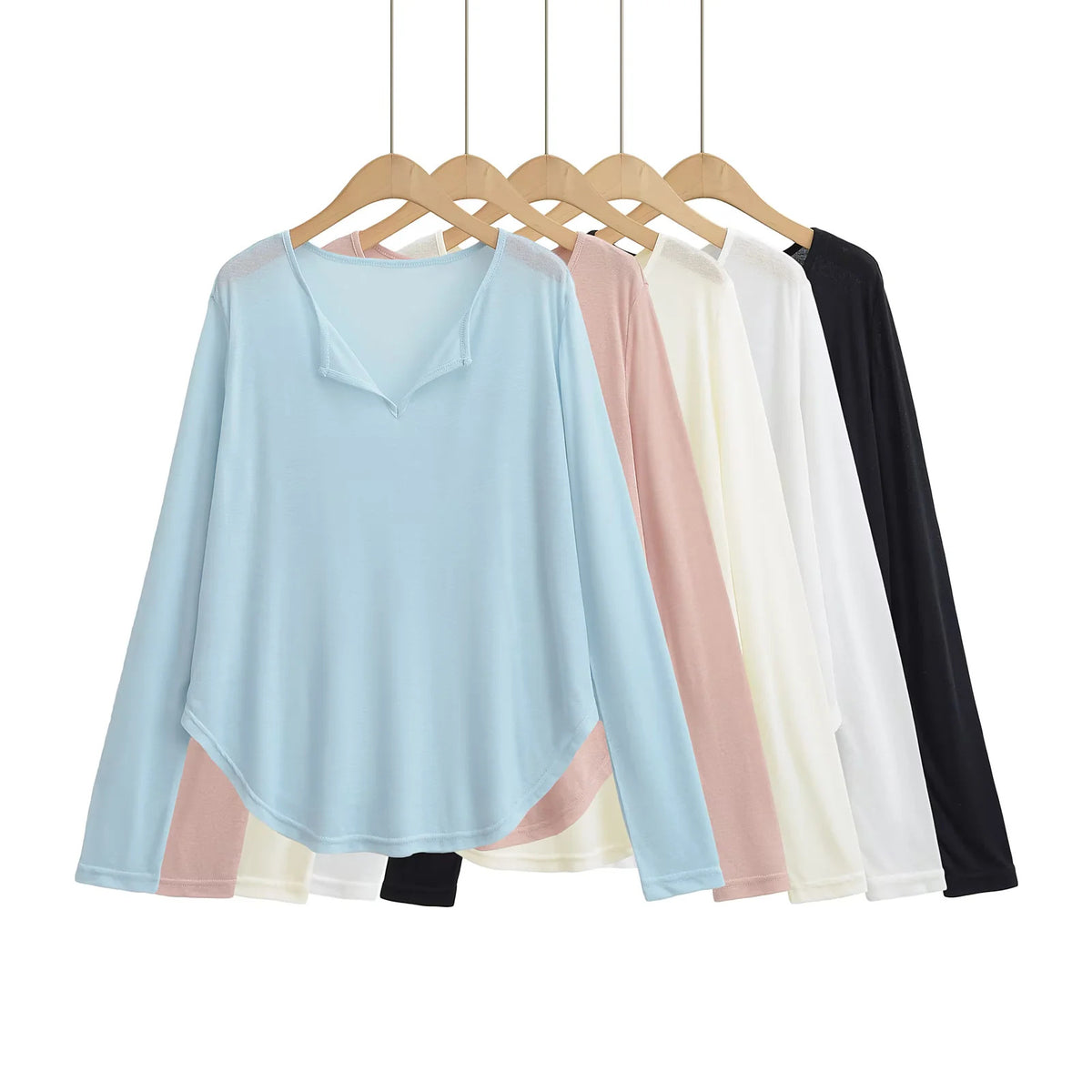 Loose medium length facial mask T-shirt