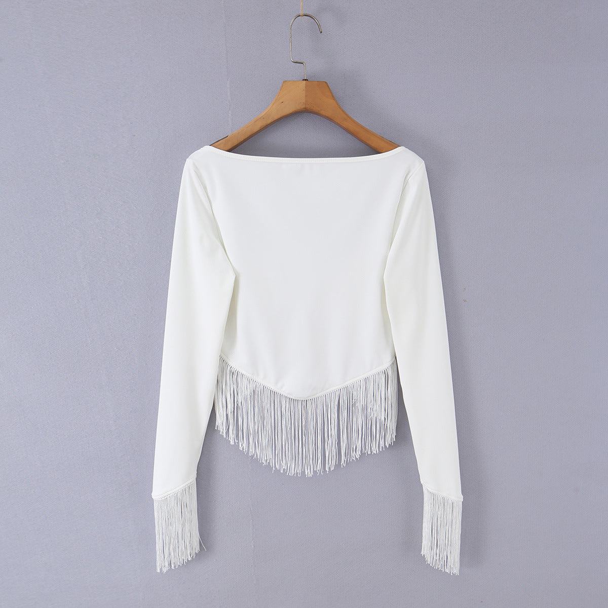Top de Cuello en V con Flecos y Alta Elasticidad – Estilo Vacacional